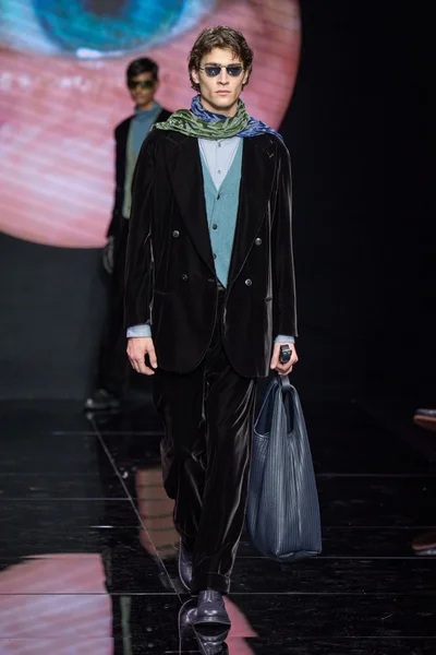 Look 36